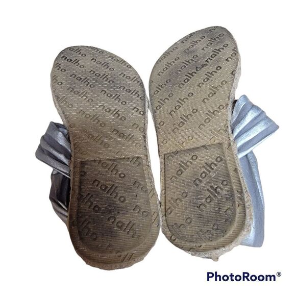 Nalha Fabric Flip Flops. Size 8. - Picture 10 of 10